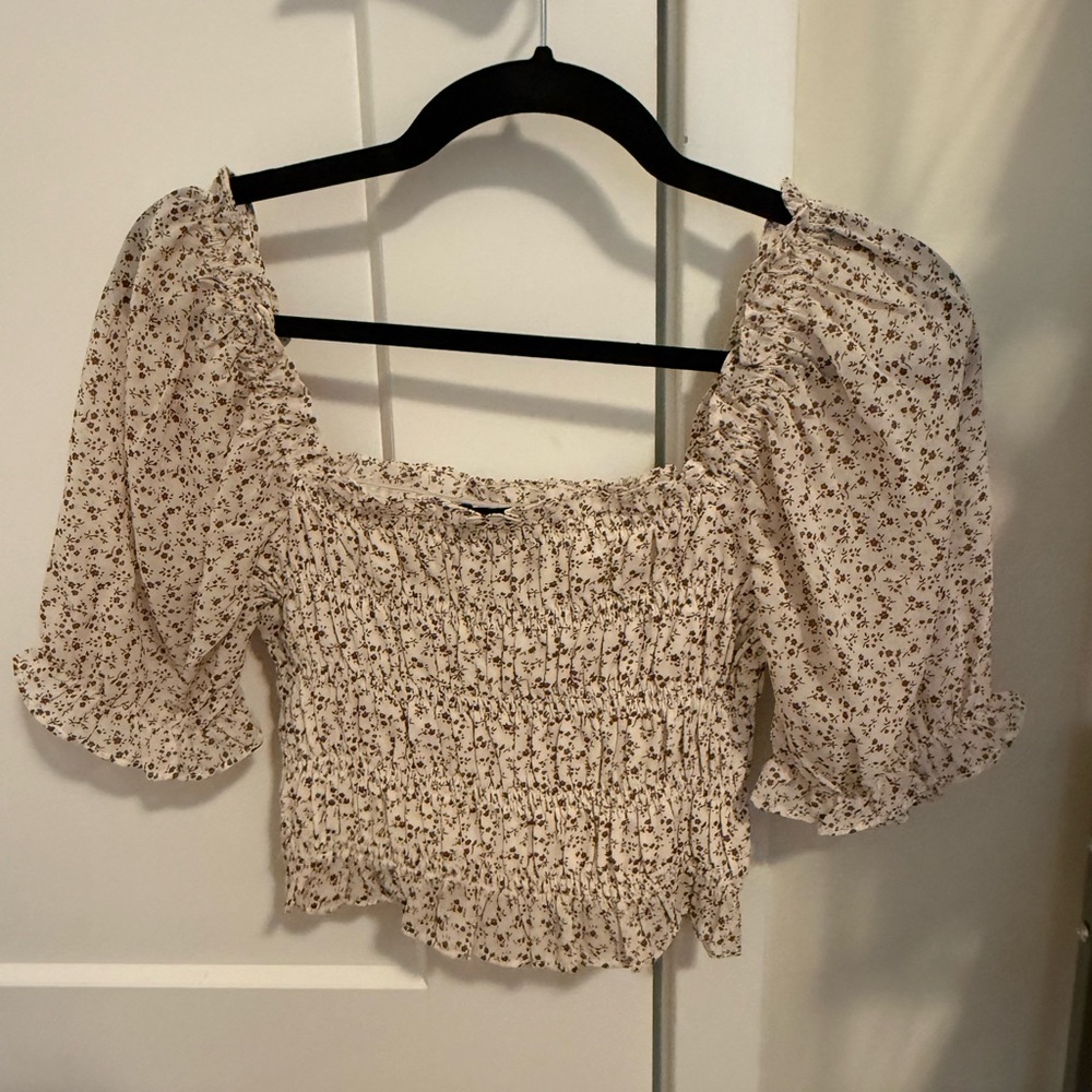 Cotton Candy LA size medium, polyester ribbed floral top